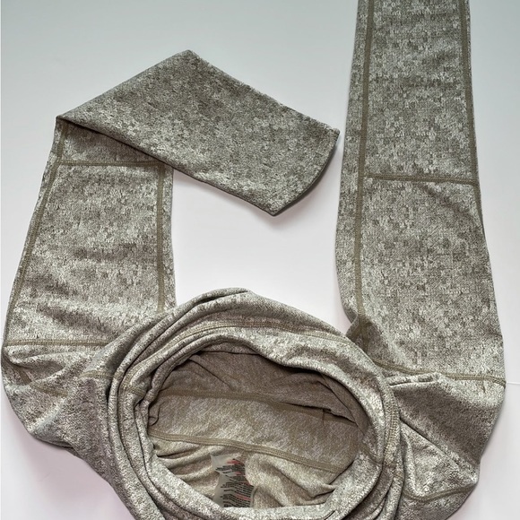 Gymshark DRY beige snakeskin print active Leggings SzS - Picture 12 of 12